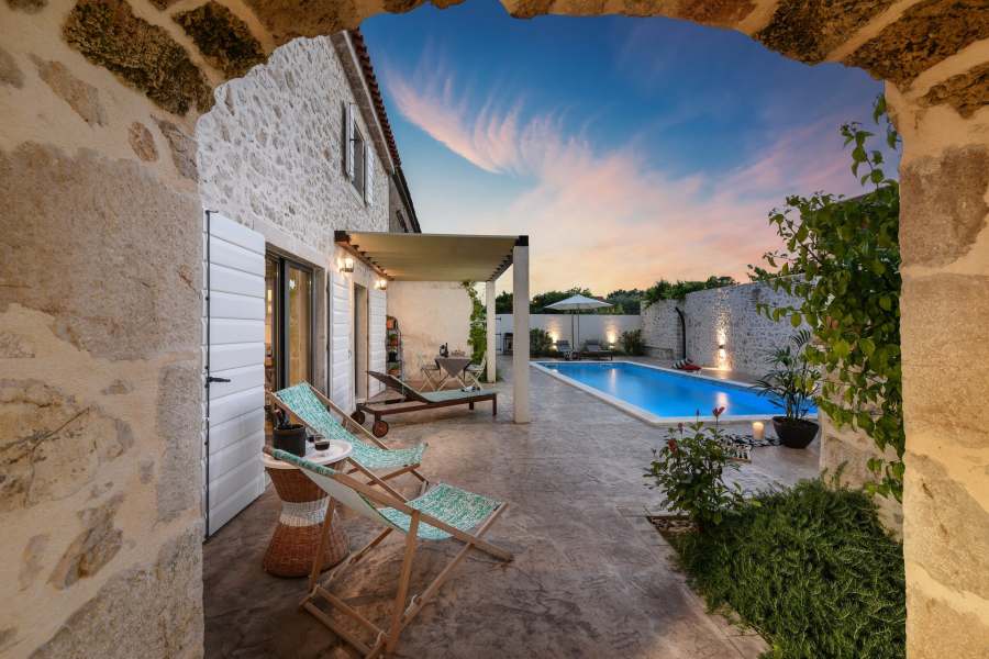 Rent the best luxury villa in Croatia in historical Nin